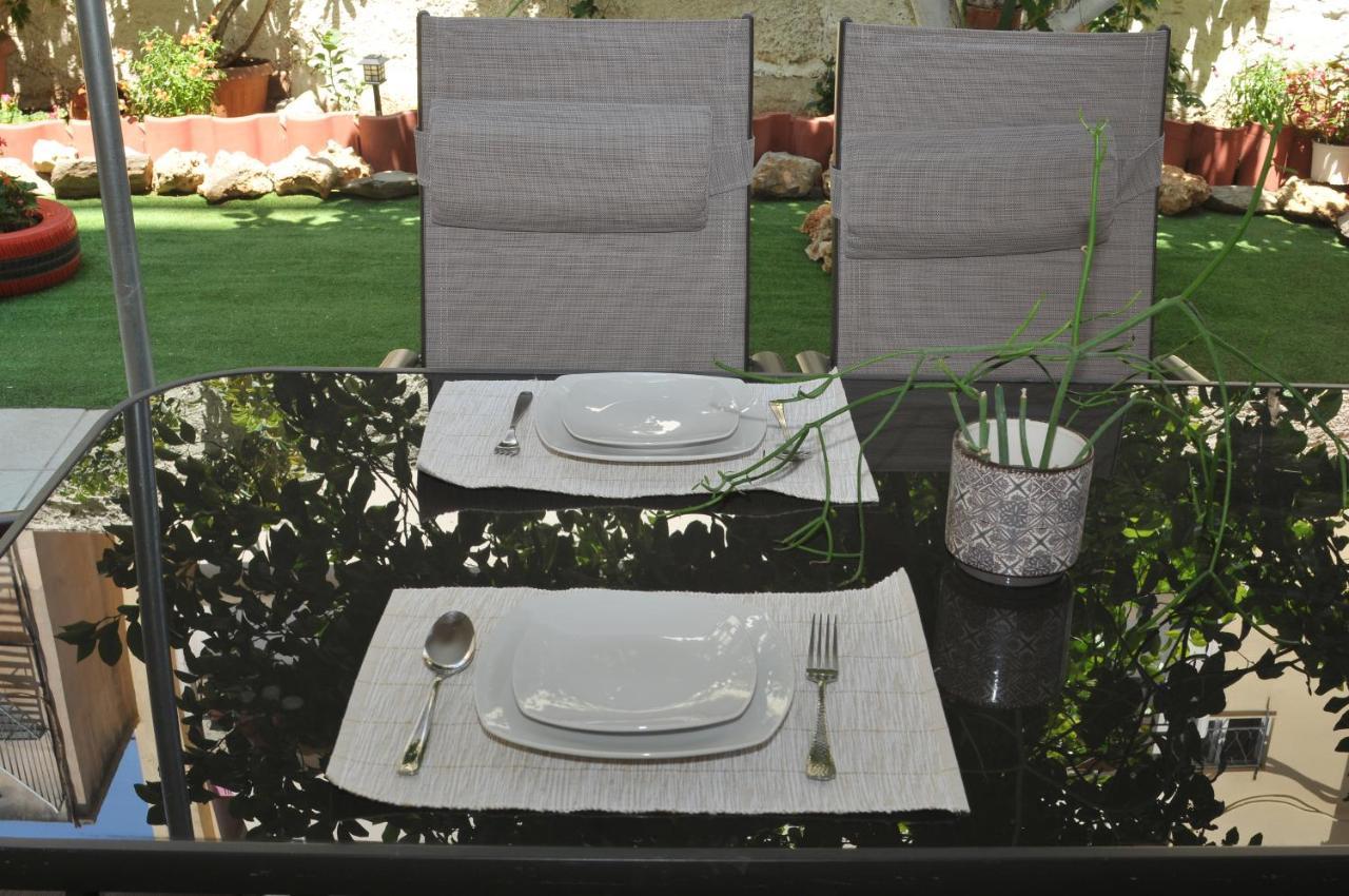 Demi'S Garden Near The Metro Of Athens Apartment Exterior foto