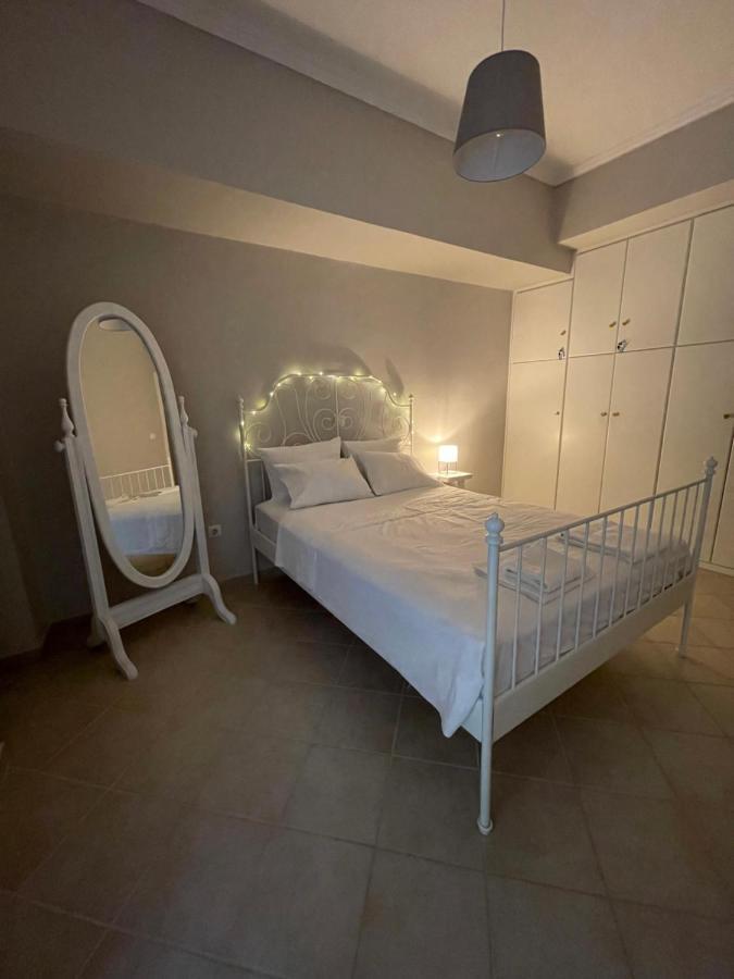 Demi'S Garden Near The Metro Of Athens Apartment Exterior foto