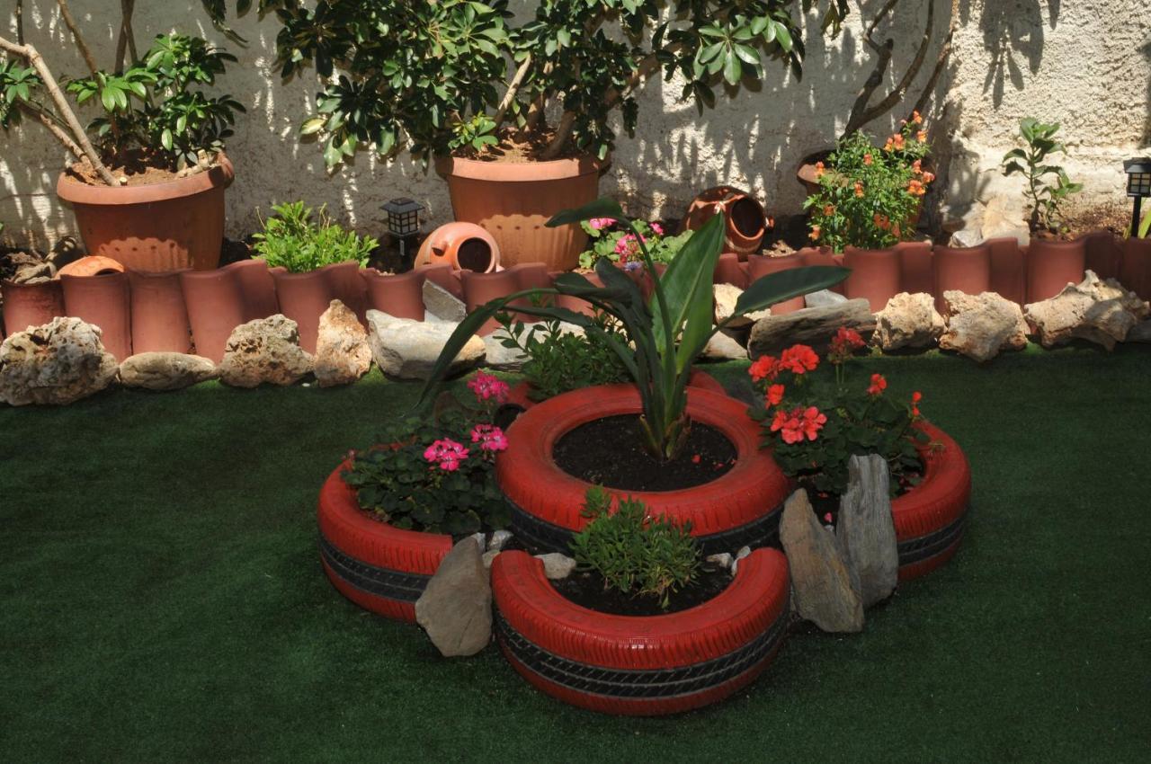 Demi'S Garden Near The Metro Of Athens Apartment Exterior foto